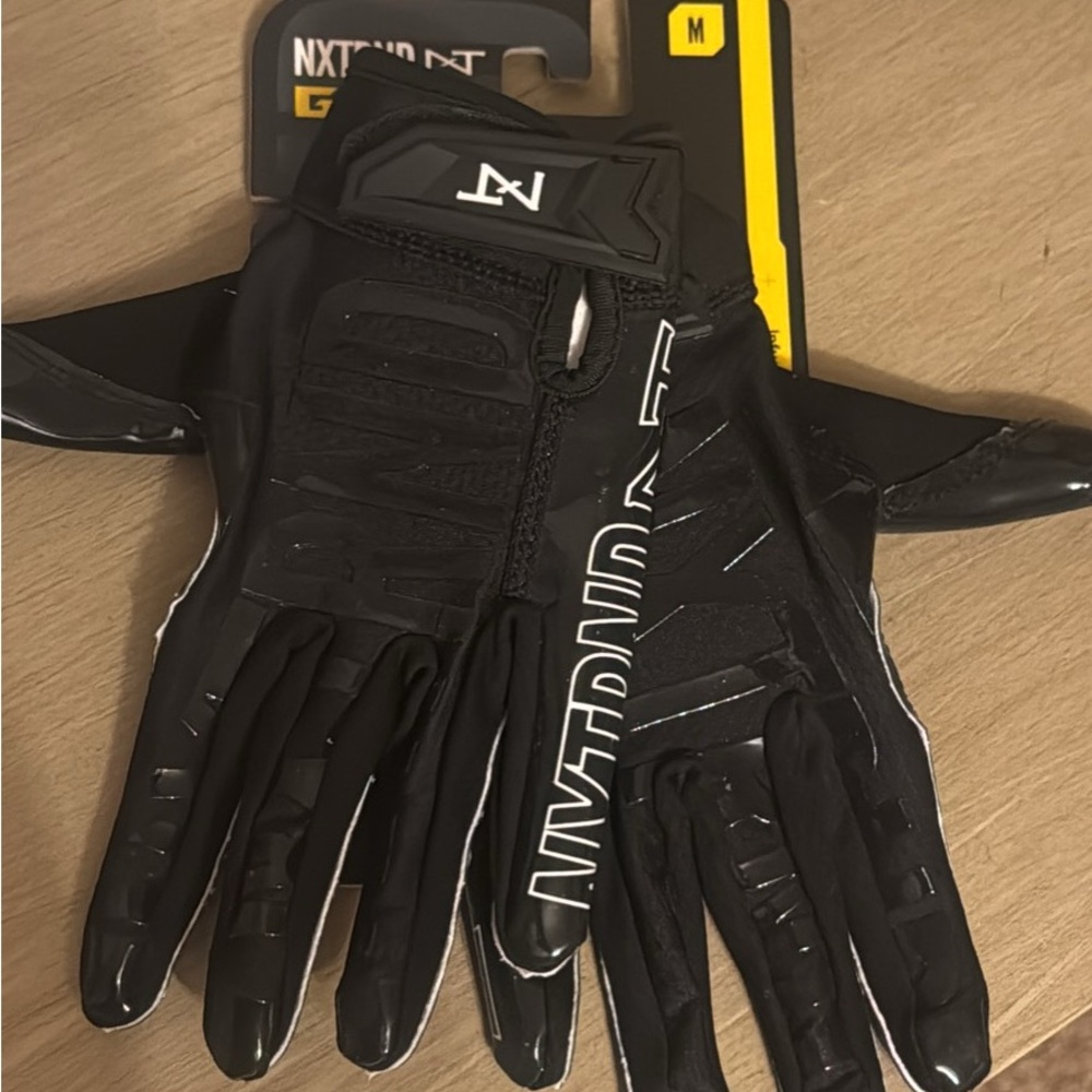 NXTRND Football Gloves